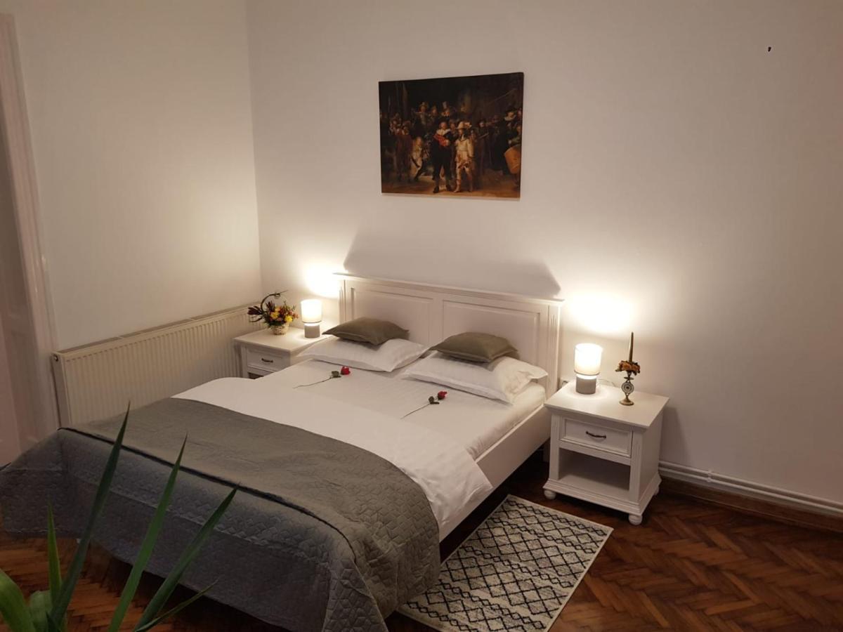 Ferienwohnung Casa Milan Oradea Exterior foto